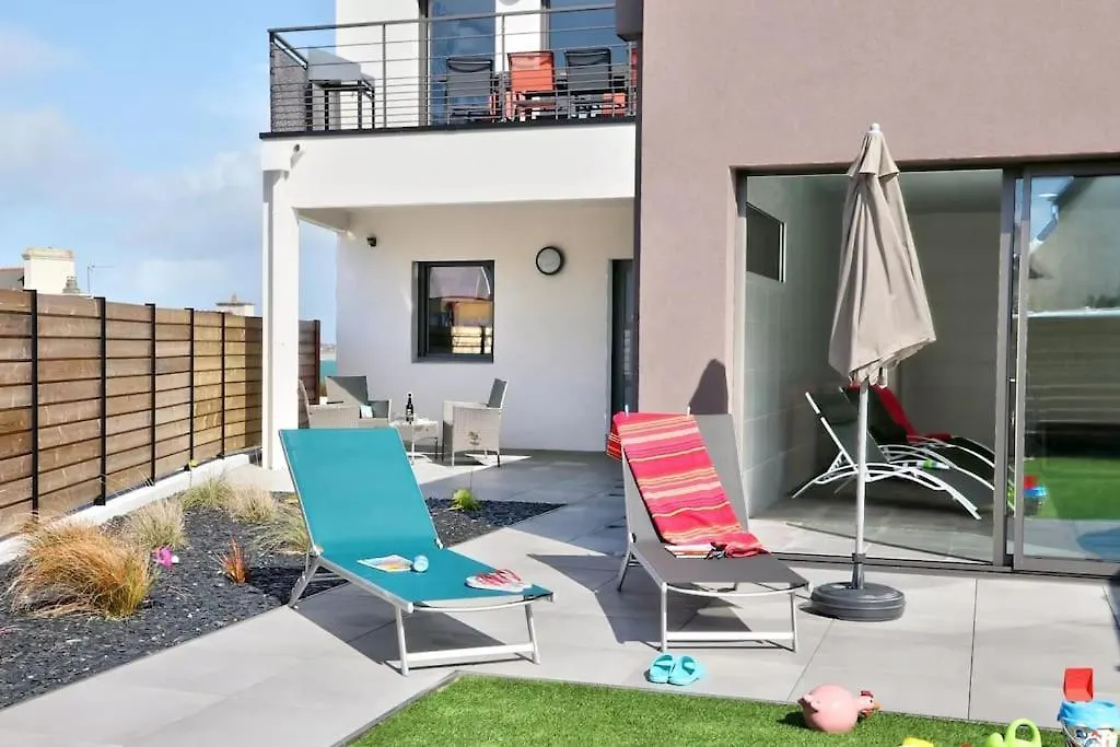 Villa Elisa Piscine Interieure Partagee Chauffee A 29 Degres A 100M De La Plage Sibiril